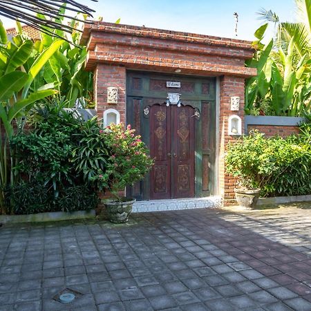 D-Anyar Stay And Surf Canggu Экстерьер фото